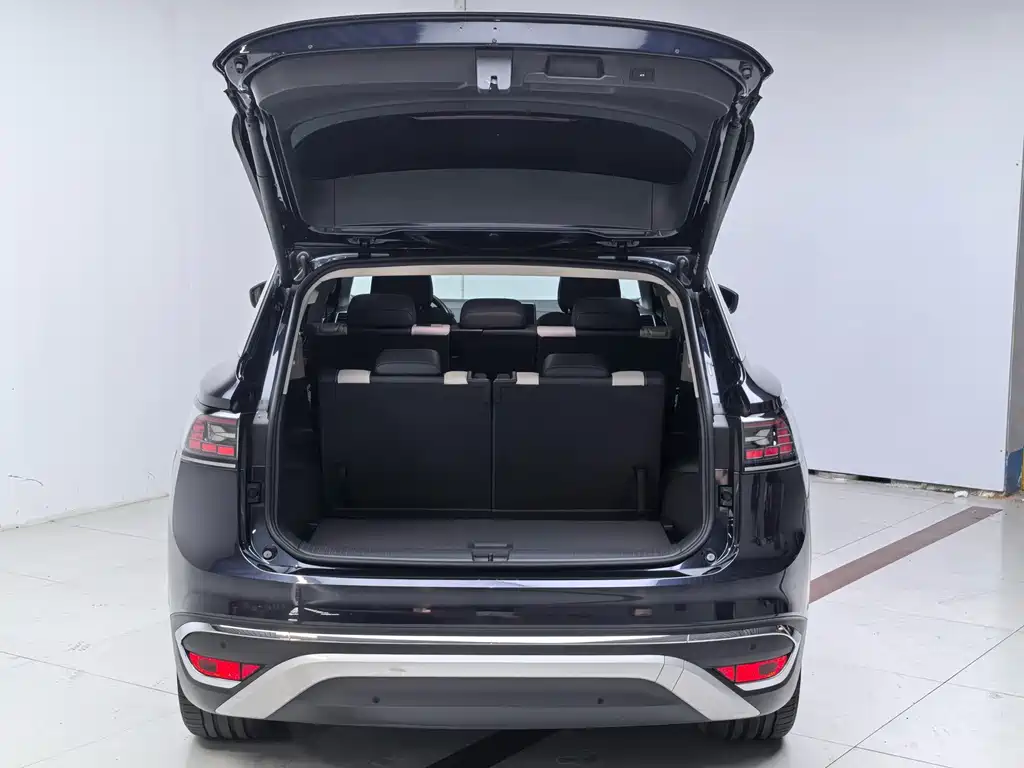 Volkswagen ID.6 Crozz — миниатюра 11