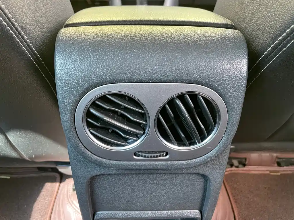 Volkswagen Tiguan — миниатюра 16