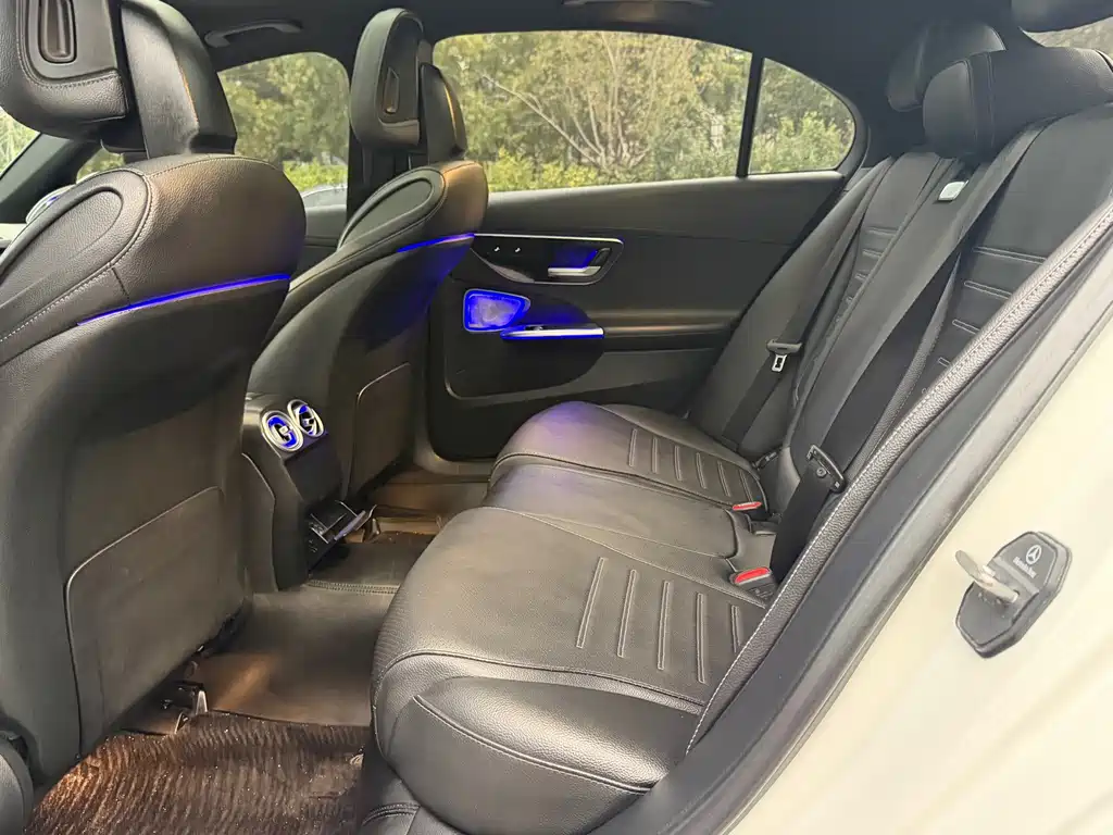 Mercedes-Benz C-Class — миниатюра 10