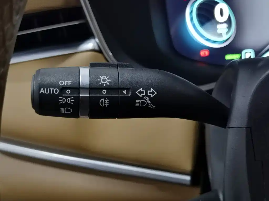 Roewe MARVEL X — миниатюра 21
