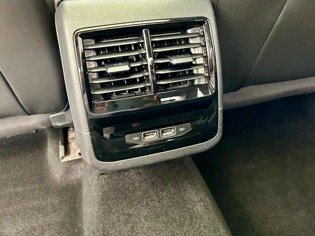 Volkswagen Sagitar — миниатюра 17
