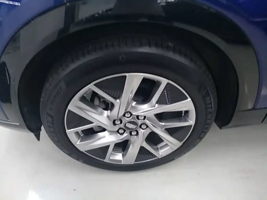 Cadillac IQ — миниатюра 23