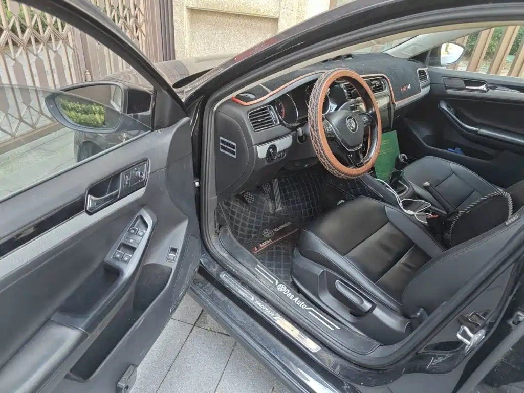 Volkswagen Sagitar — миниатюра 12