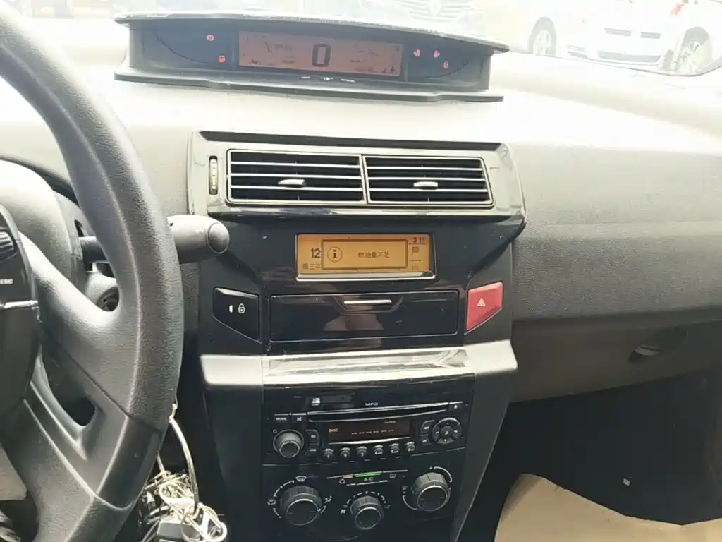 Citroen C-Quatre — миниатюра 13
