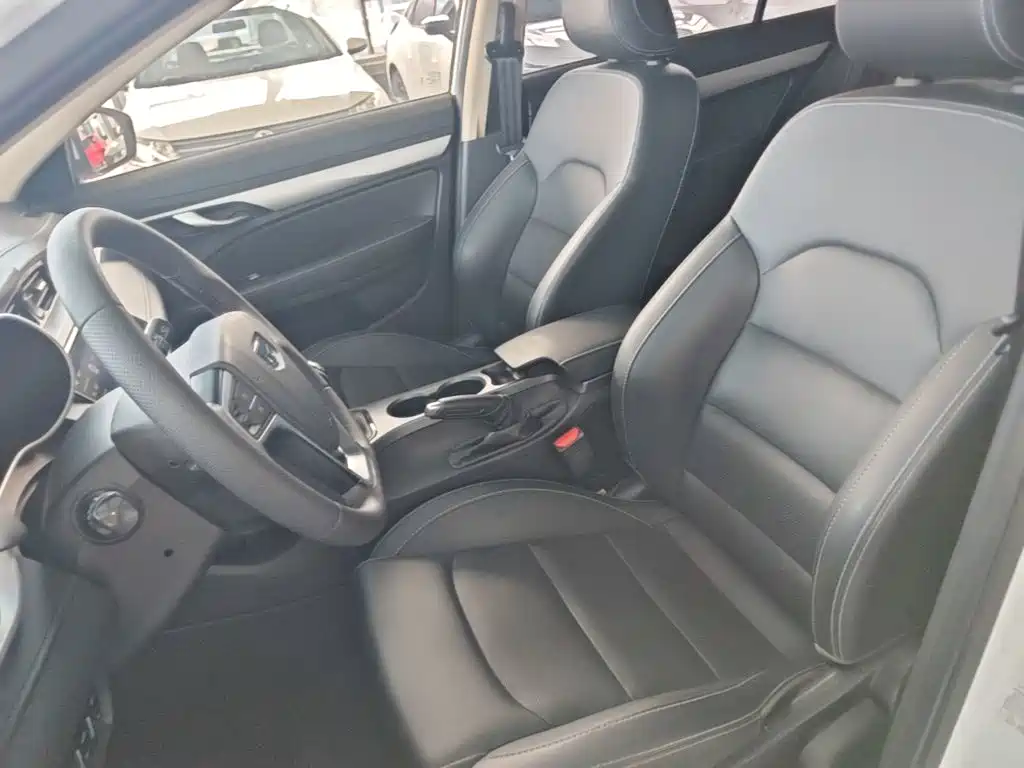 Geely Emgrand — миниатюра 15