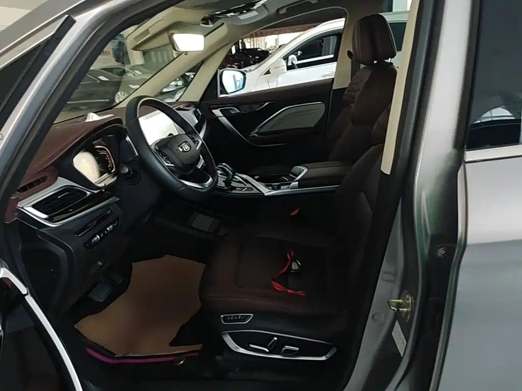 Geely Jia Ji New Energy — миниатюра 15