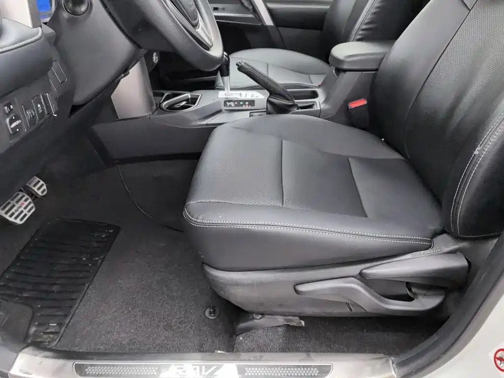Toyota RAV4 — миниатюра 20