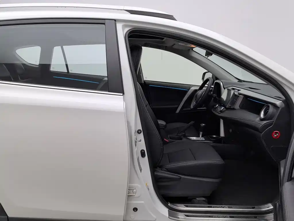 Toyota RAV4 — миниатюра 23