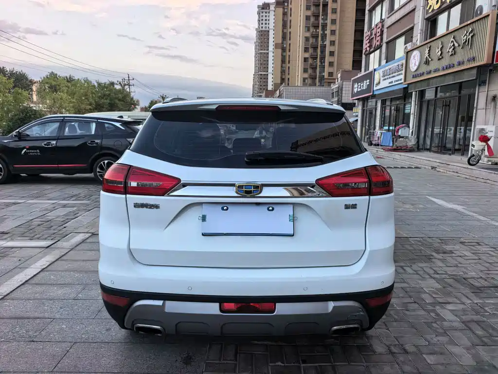 Geely Boyue — миниатюра 8