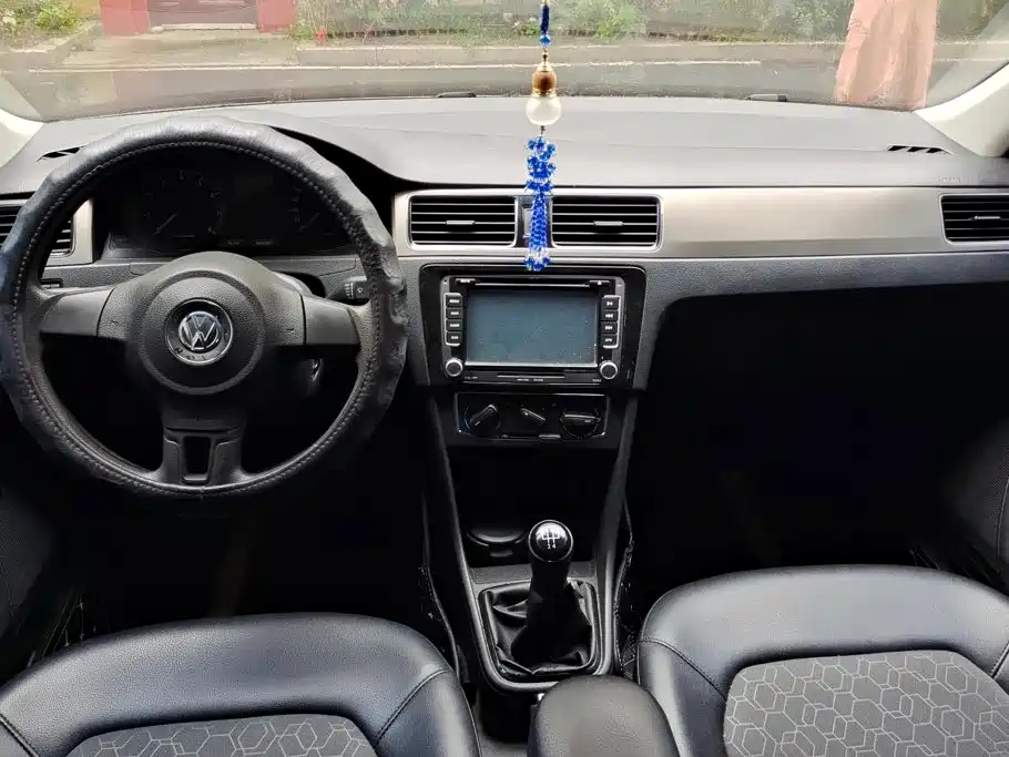 Volkswagen Santana — миниатюра 12