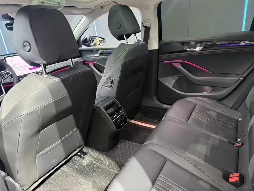 Volkswagen Magotan — миниатюра 10