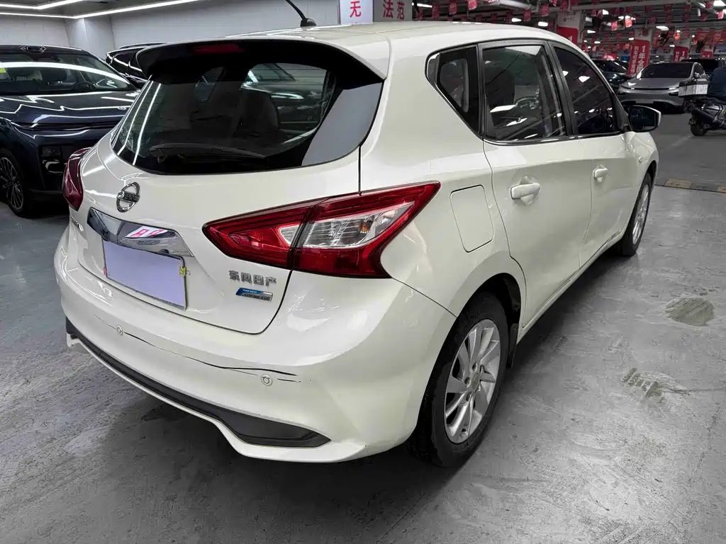 Nissan Tiida — миниатюра 9