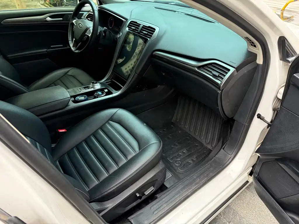 Ford Mondeo — миниатюра 5
