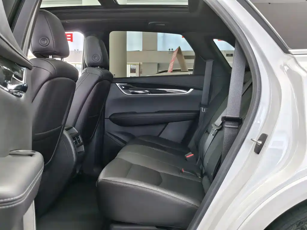 Cadillac XT5 — миниатюра 5