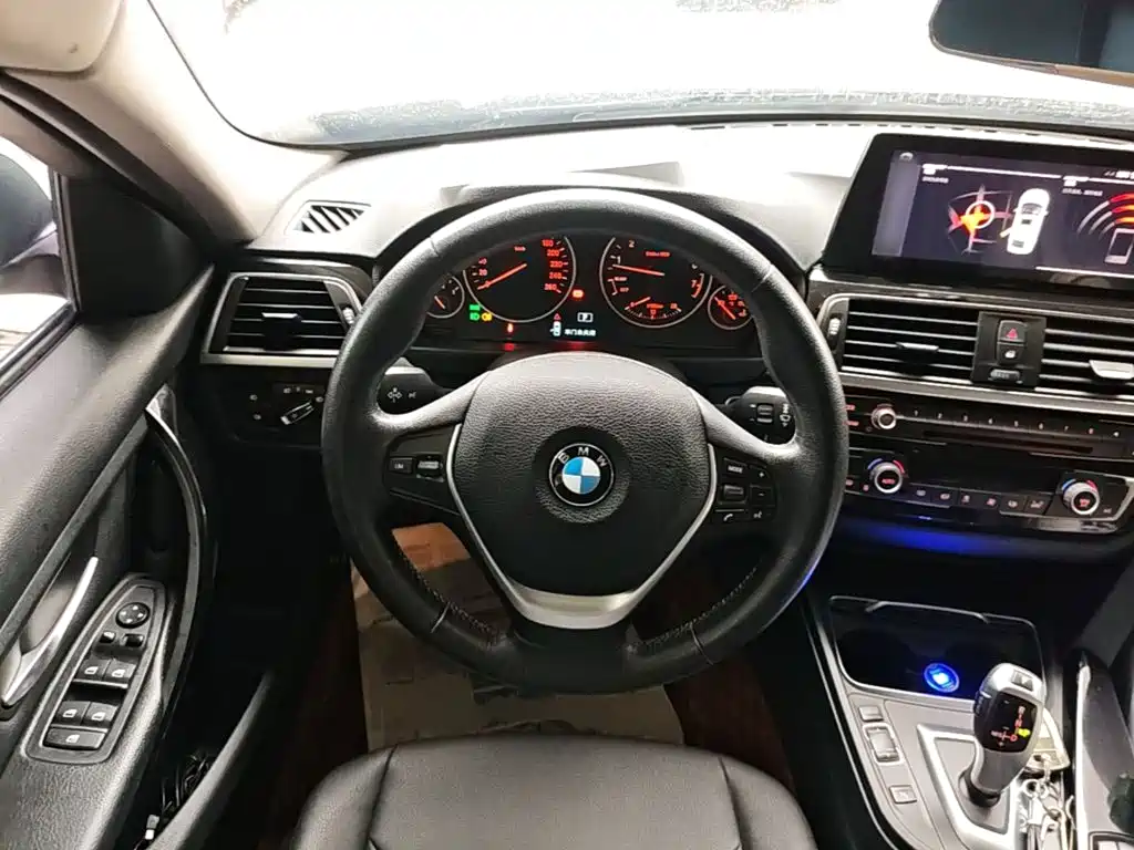 BMW 3 Series — миниатюра 11