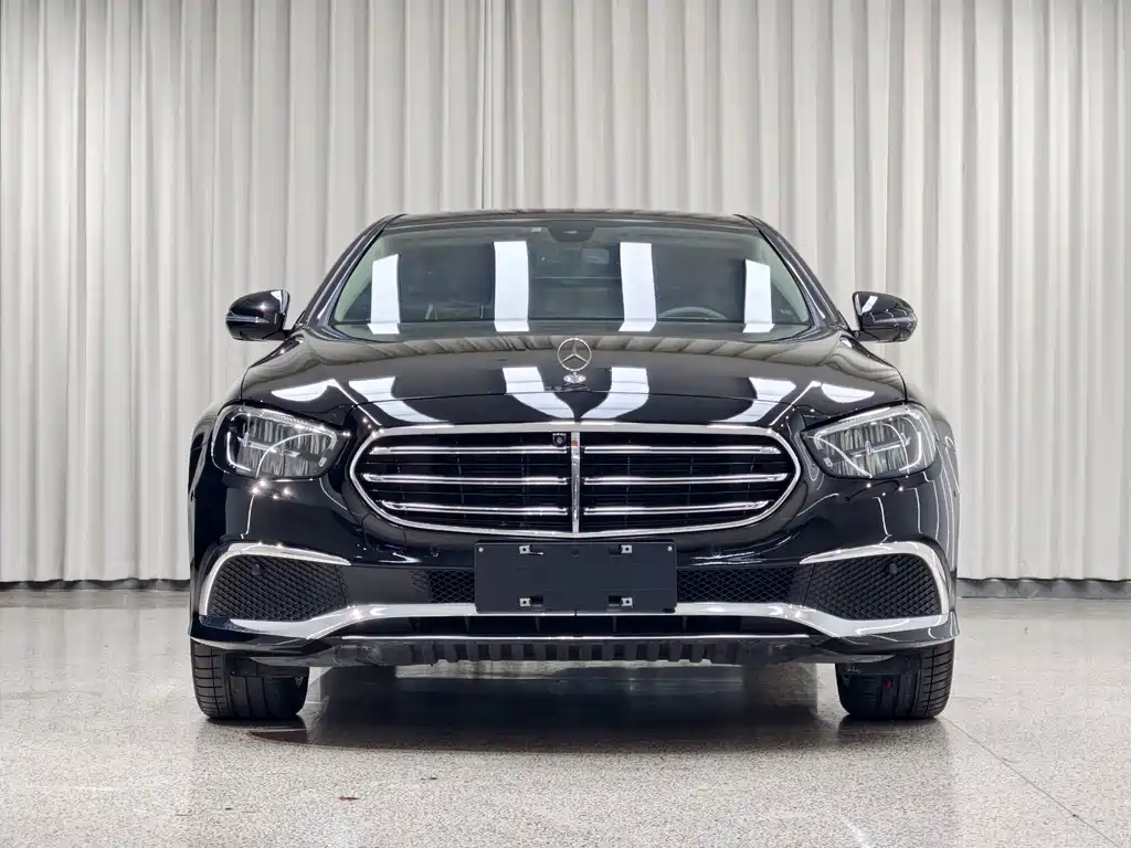 Mercedes-Benz E-Class 2023 — фото 2