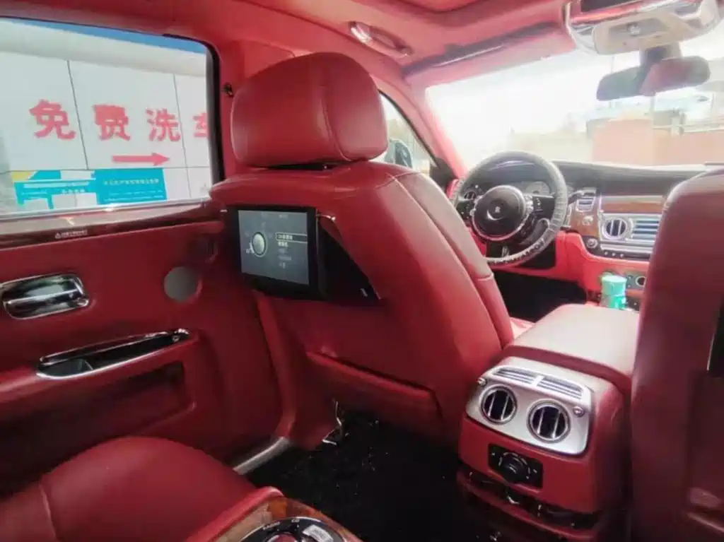 Rolls-Royce Ghost — миниатюра 9