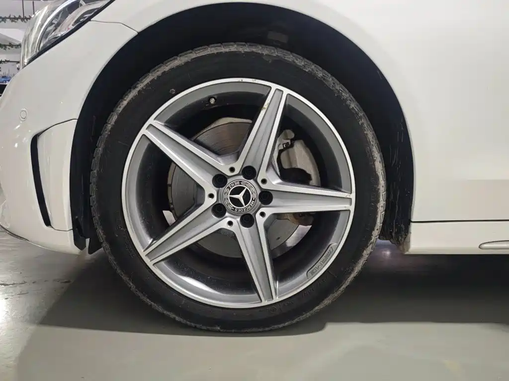 Mercedes-Benz C-Class — миниатюра 7