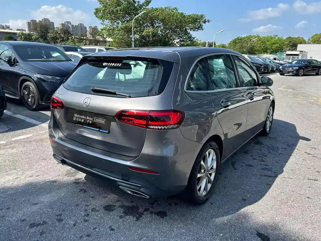 Mercedes-Benz B-Class — миниатюра 8