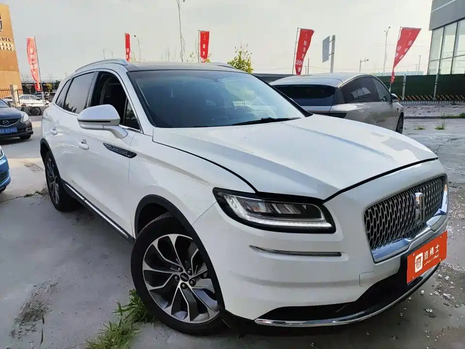 Lincoln Nautilus 2021 2.0T Premium