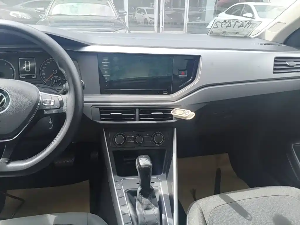 Volkswagen Polo — миниатюра 13