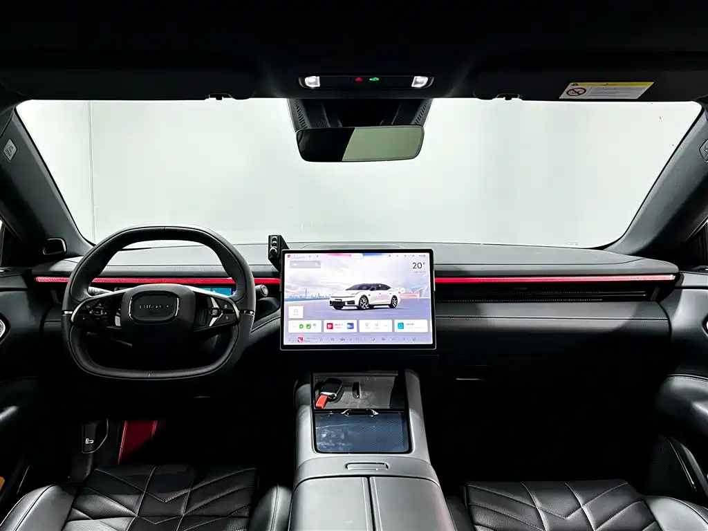 Lynk & Co 10 — миниатюра 10