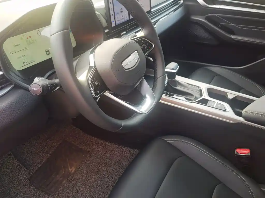Geely Emgrand — миниатюра 5