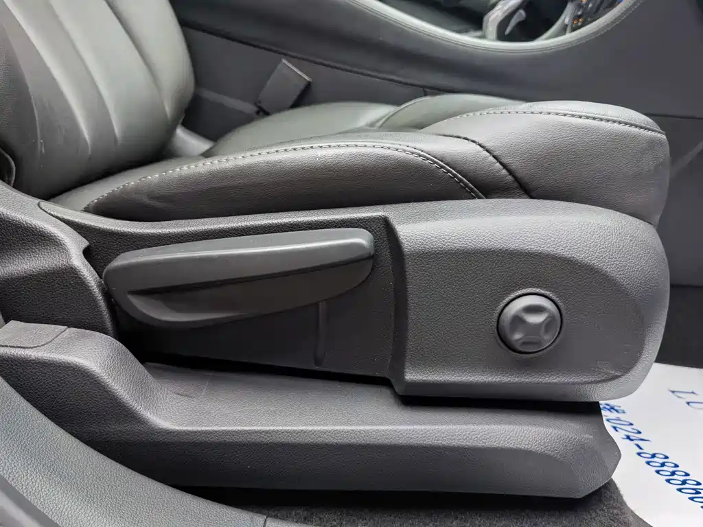 Buick Envision Plus — миниатюра 15