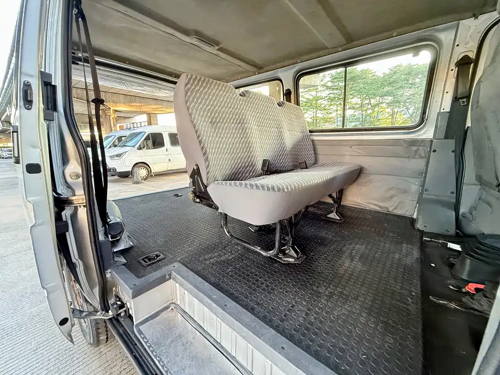 Ford Transit Classic — миниатюра 13