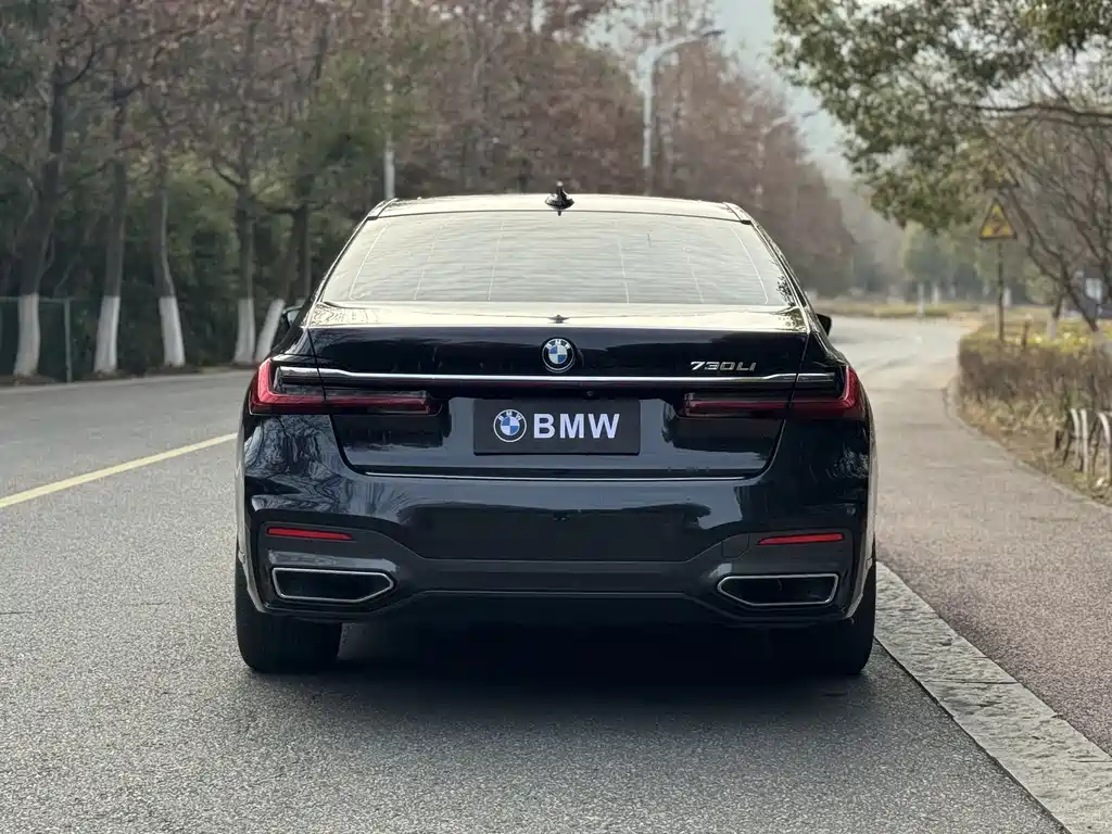 BMW 7 SERIES