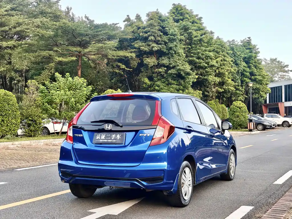 Honda Fit — миниатюра 5