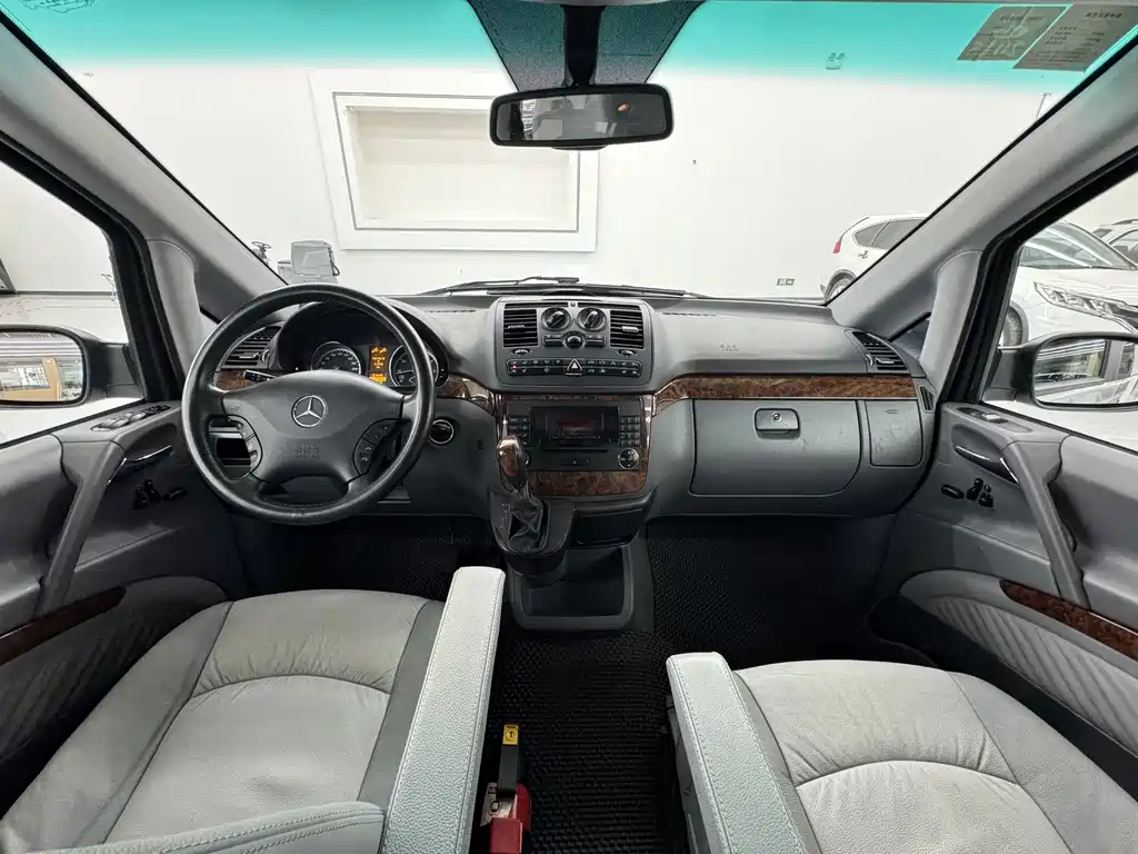 Mercedes-Benz Viano — миниатюра 5