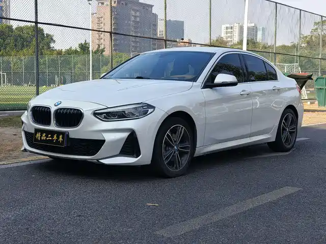 BMW 1 SERIES