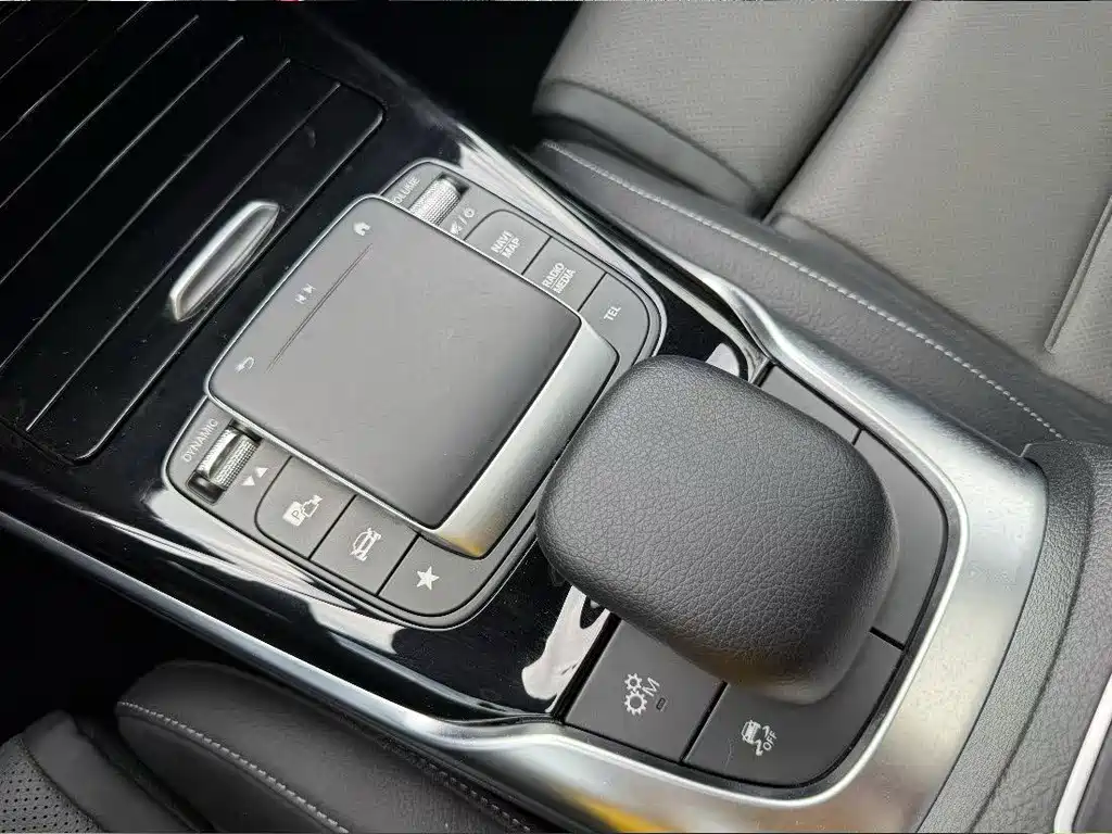 Mercedes-Benz CLA AMG — миниатюра 9