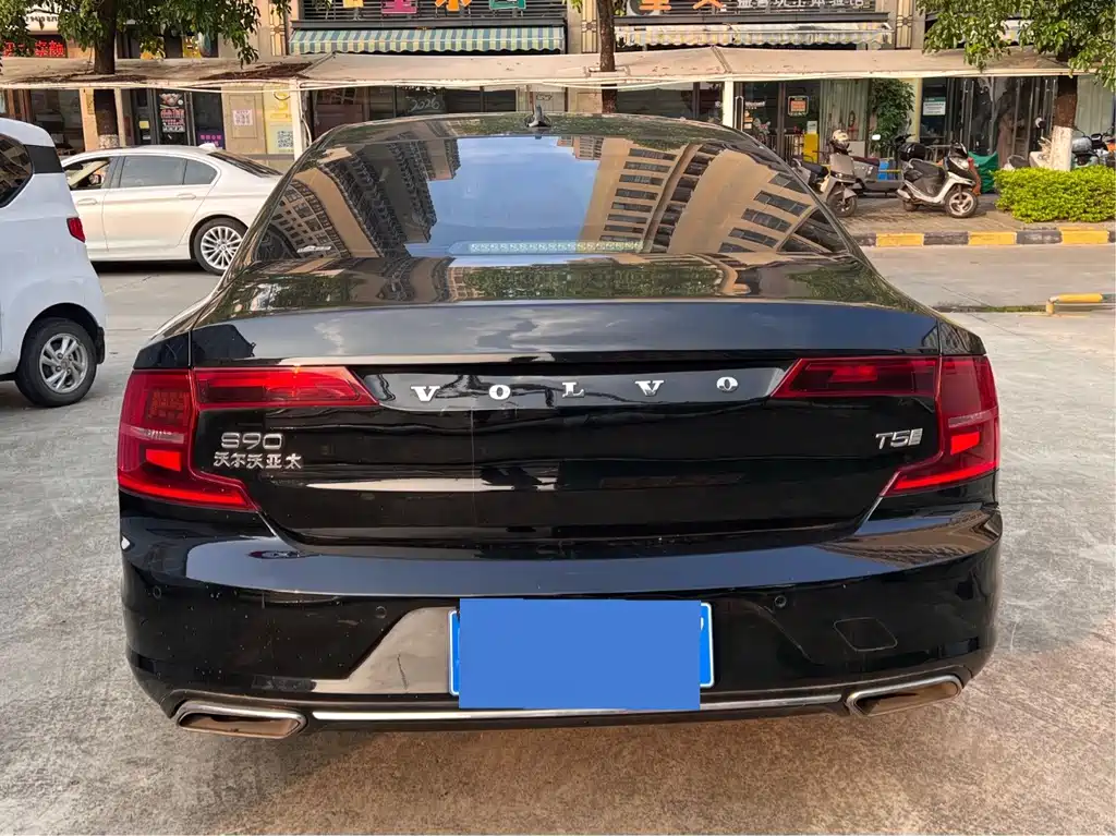 Volvo S90 — миниатюра 11