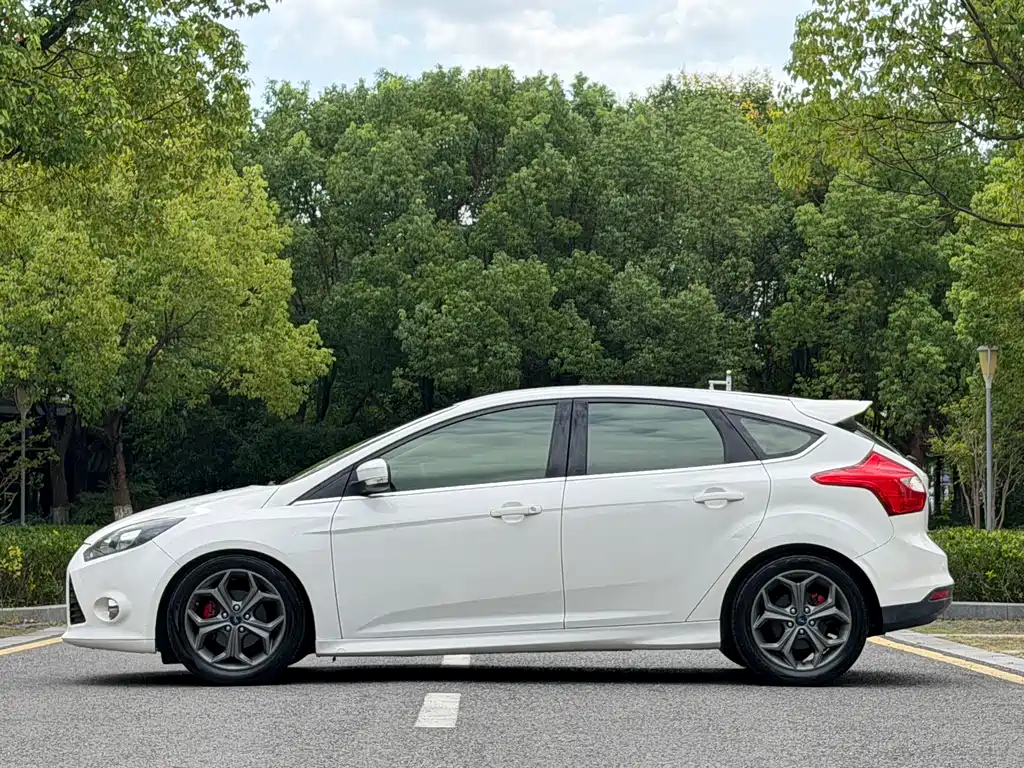 Ford Focus — миниатюра 4