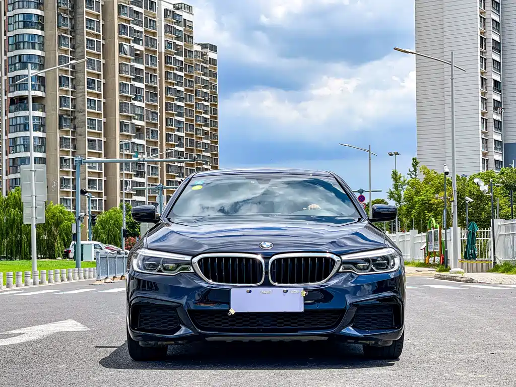 BMW  5 SERIES