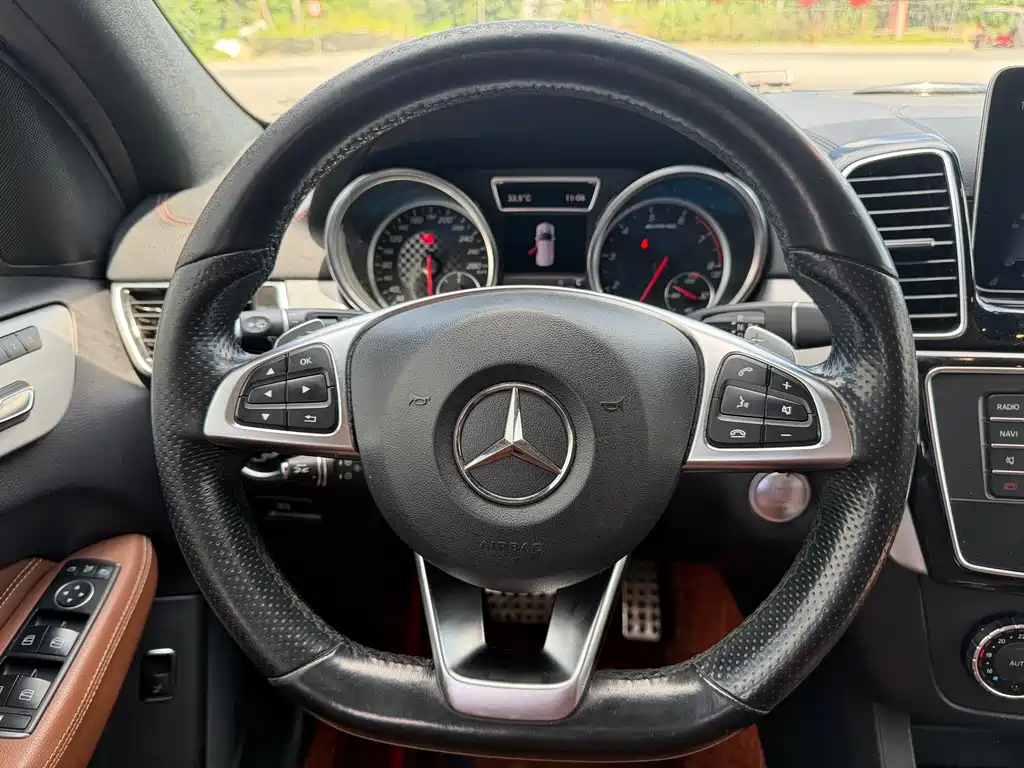 Mercedes-Benz GLE AMG — миниатюра 12