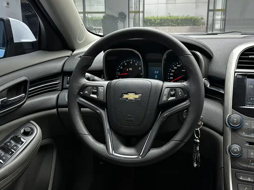Chevrolet Malibu — миниатюра 10