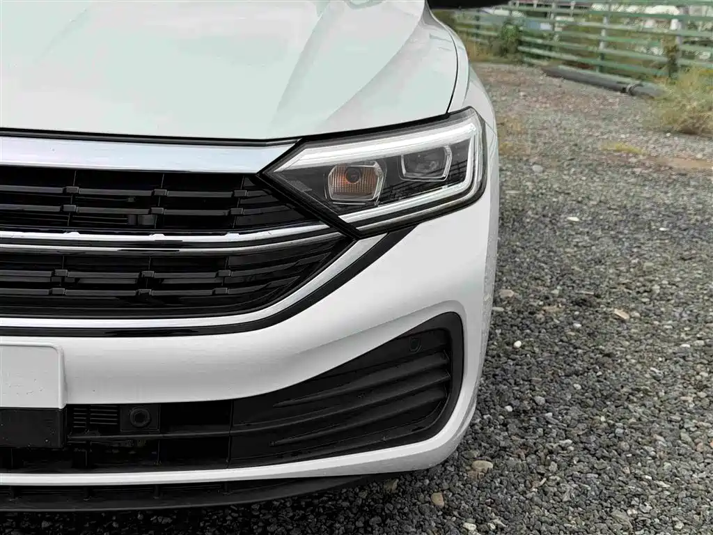 Volkswagen Sagitar — миниатюра 13