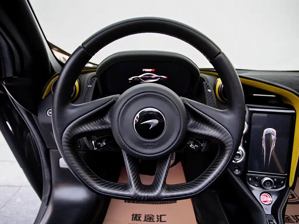 McLaren 720S — миниатюра 10