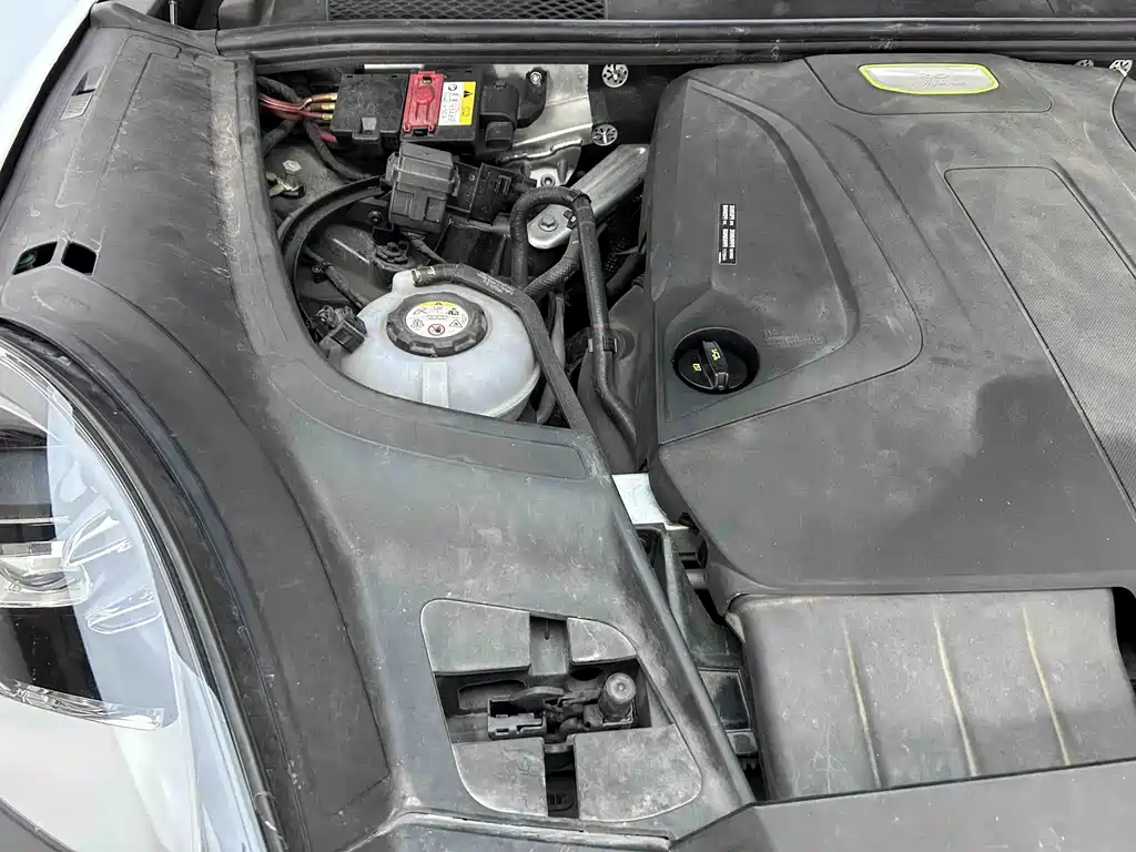 Porsche Cayenne Hybrid — миниатюра 23