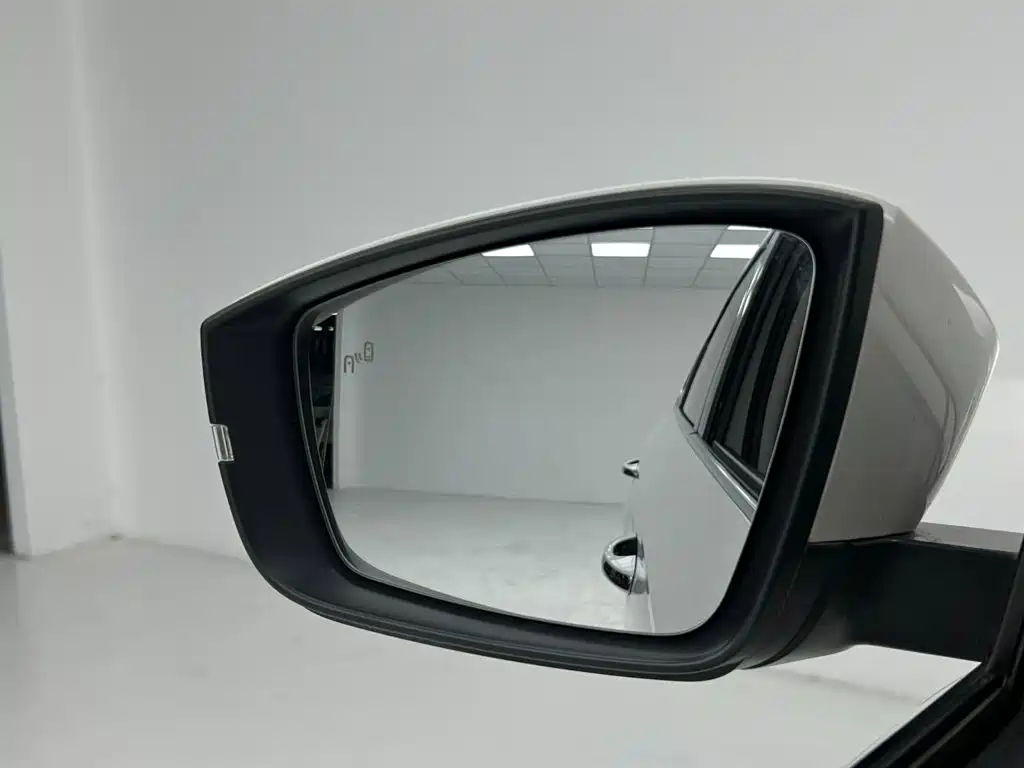 Skoda Karoq — миниатюра 14