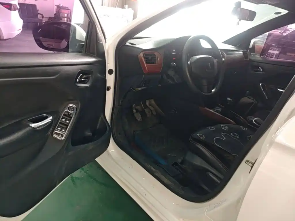 Peugeot 301 — миниатюра 16