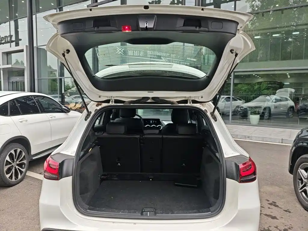 Mercedes-Benz GLA — миниатюра 19
