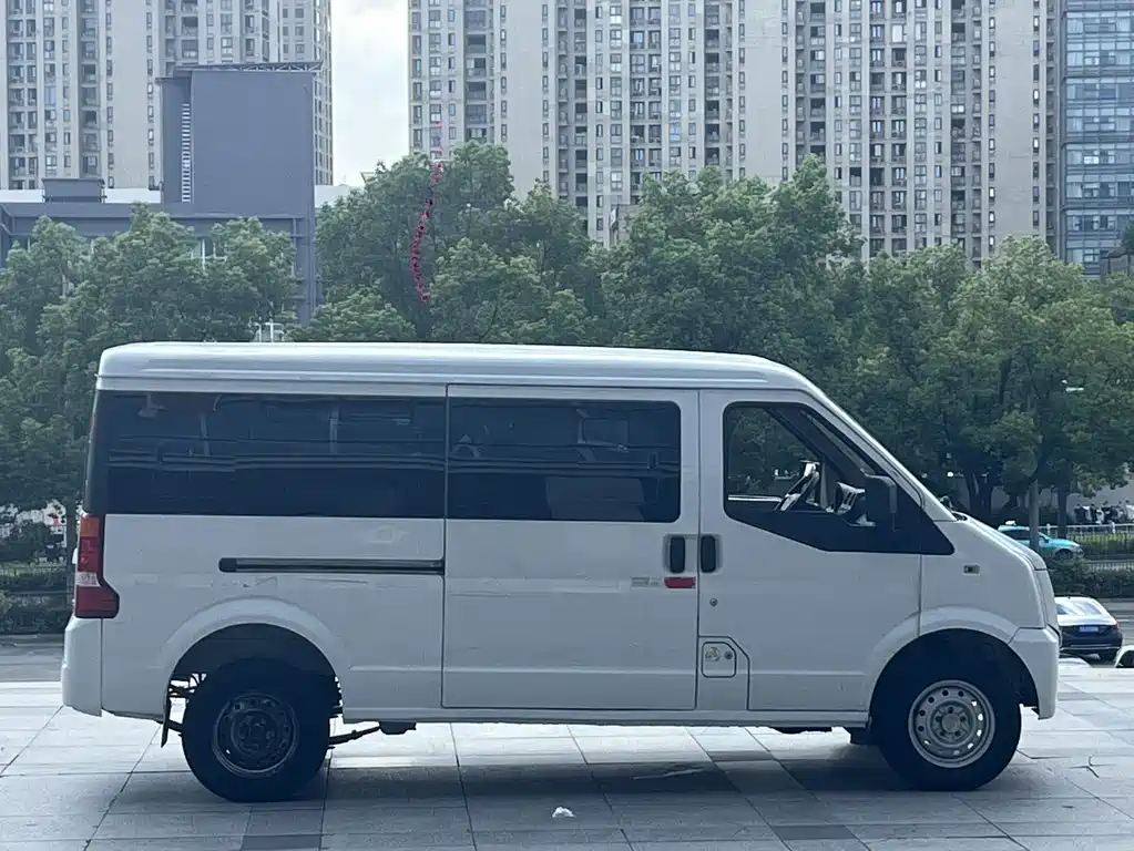 DFSK EC36 — миниатюра 4