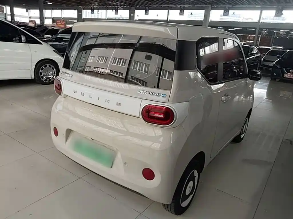 Wuling MINIEV — миниатюра 7