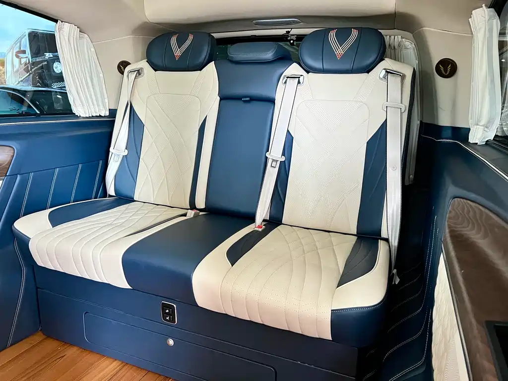 MERCEDES-BENZ V CLASS