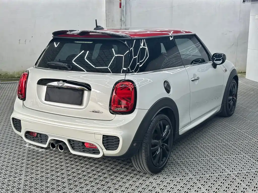 Mini JCW 2020 2.0T JOHN COOPER WORKS