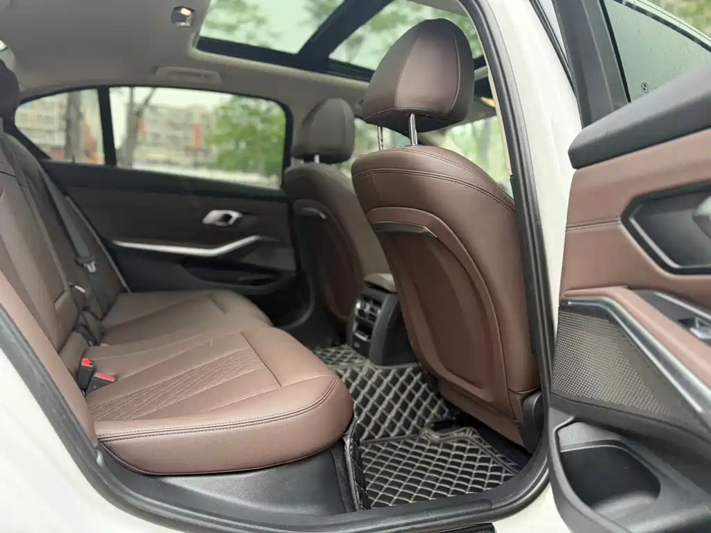 BMW 3 Series — миниатюра 11